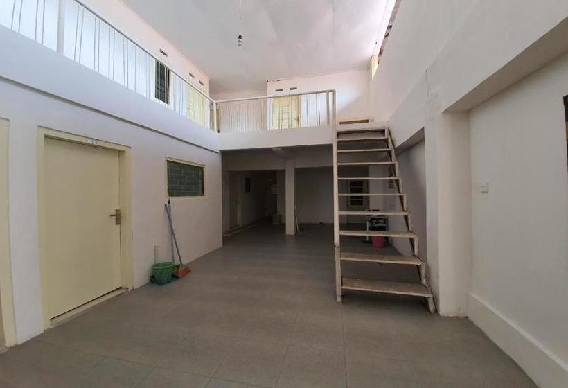 فندق صغير Fatima Guest House Syariah