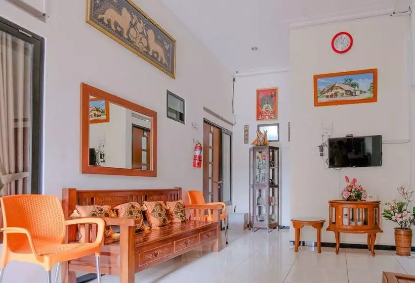 ホテル Griya Putri Syariah By Oyo Rooms