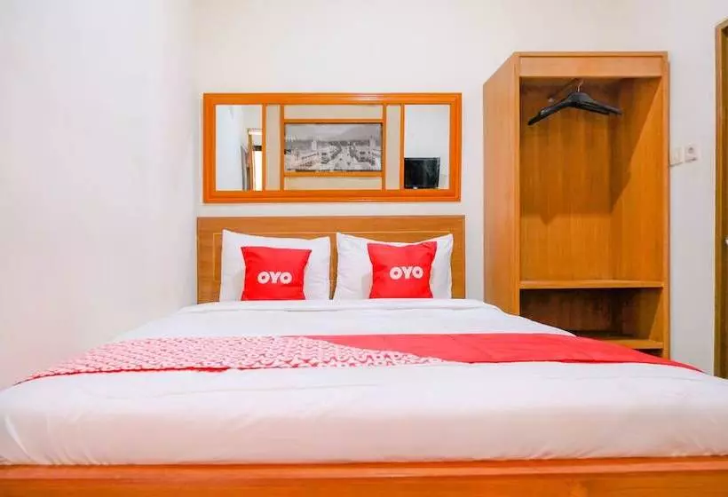 ホテル Griya Putri Syariah By Oyo Rooms
