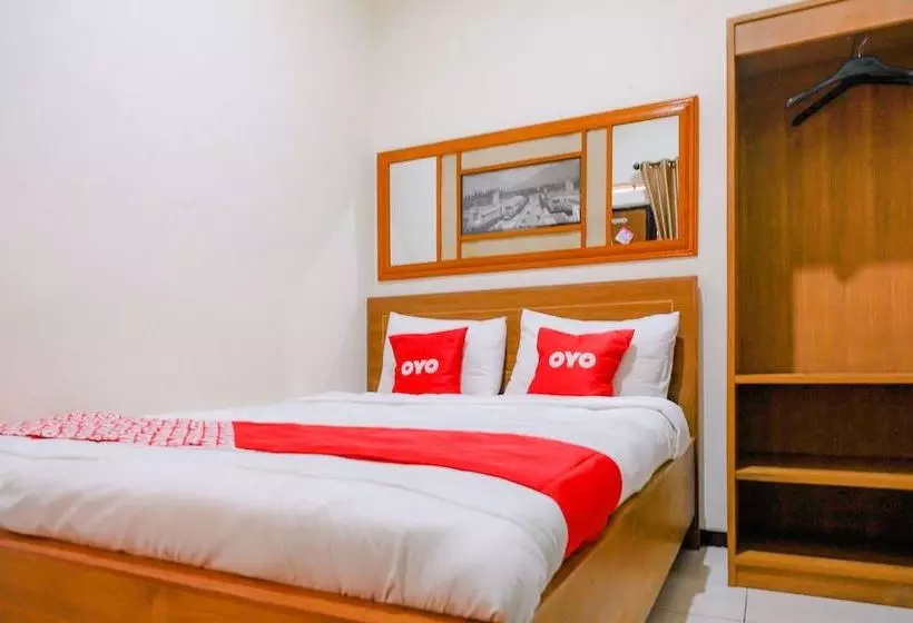 ホテル Griya Putri Syariah By Oyo Rooms