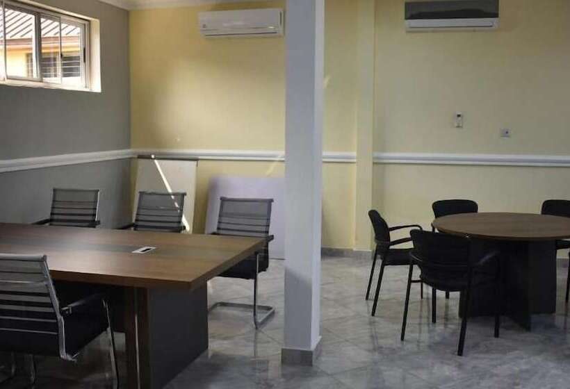 Pension Home From Home Ghana Guesthouse