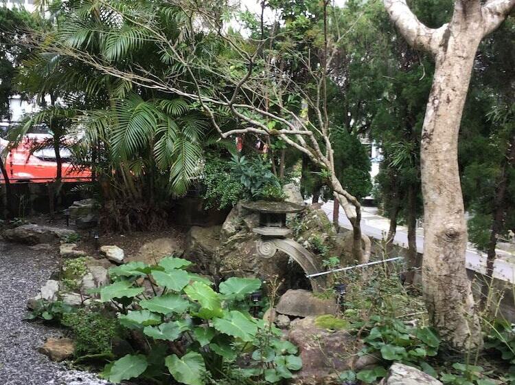 بنسيون Kami House