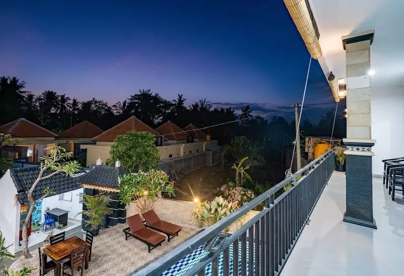 簡易ホテル Nusa Sentana Lembongan Bali