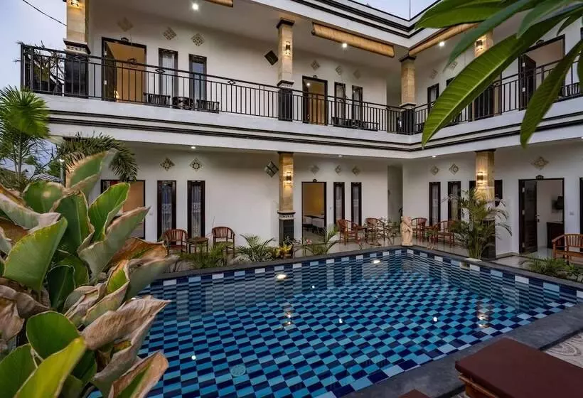 簡易ホテル Nusa Sentana Lembongan Bali