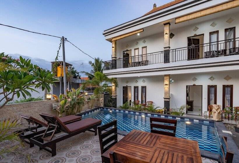 مسافرخانه Nusa Sentana Lembongan Bali