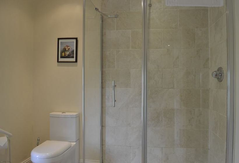 Auchendennan Farm Cottage