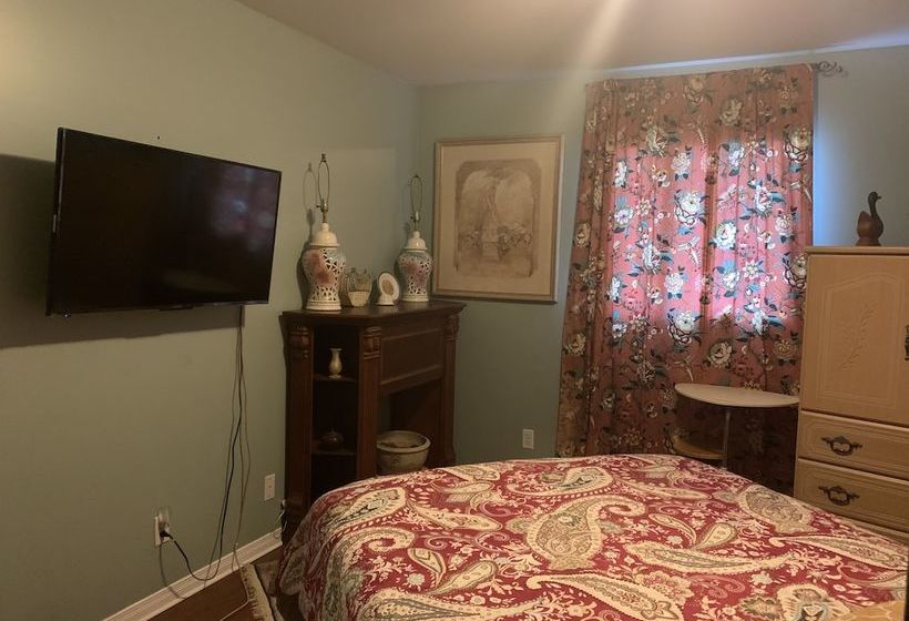 مبيت وإفطار John's Here