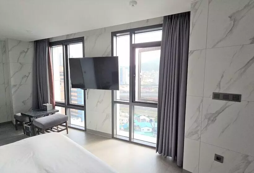 Busan Seomyeon Yuna Hotel Business