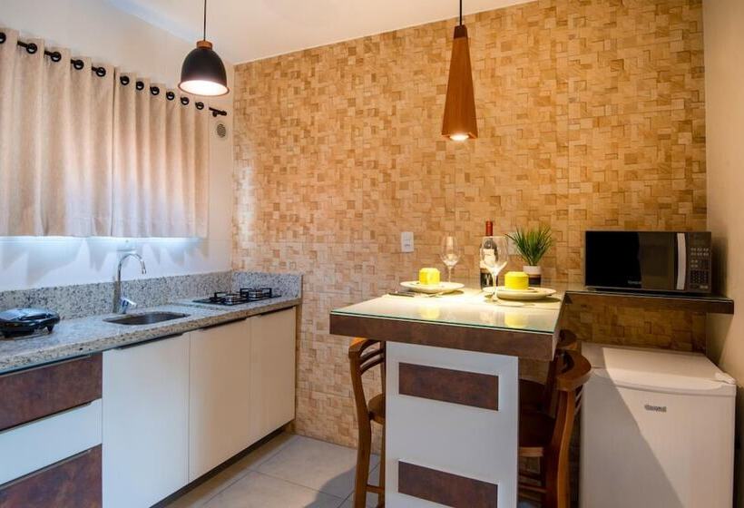 مسافرخانه Pousada Rosa Karioka