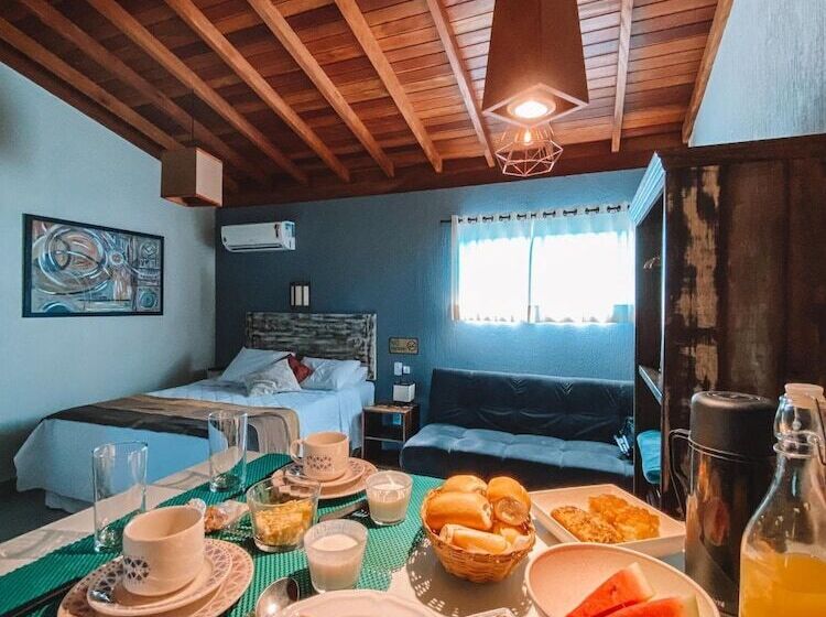 مسافرخانه Pousada Rosa Karioka