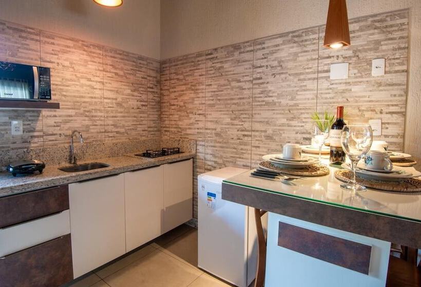 مسافرخانه Pousada Rosa Karioka