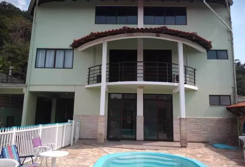 Hostel Guaratuba Connection Pr