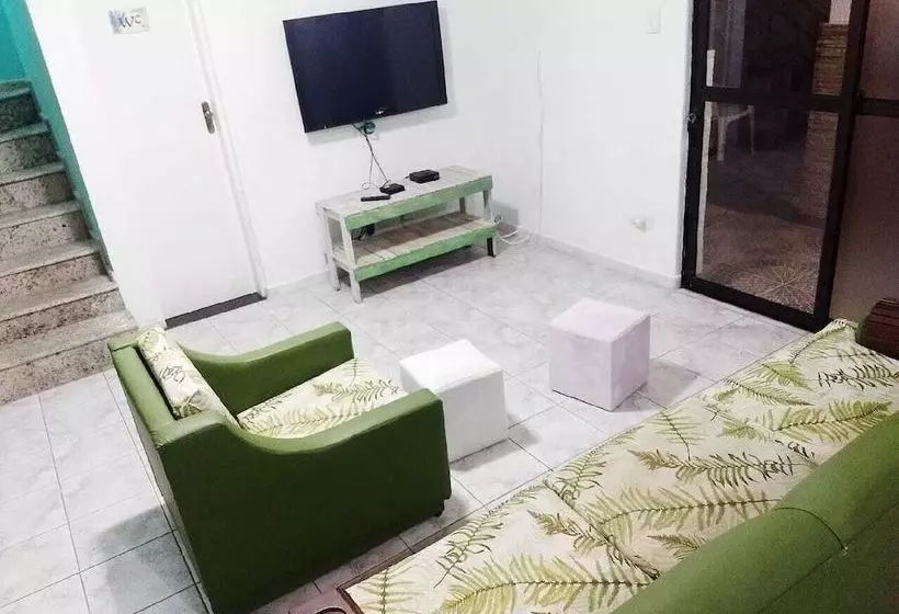 Hostel Guaratuba Connection Pr