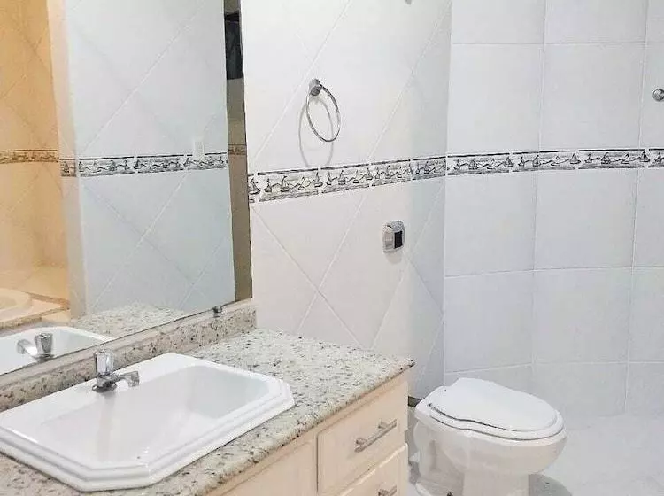 Hostel Guaratuba Connection Pr