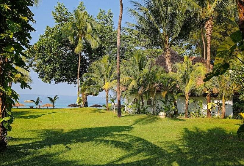 هتل Ngapalii Bay Villas & Spa