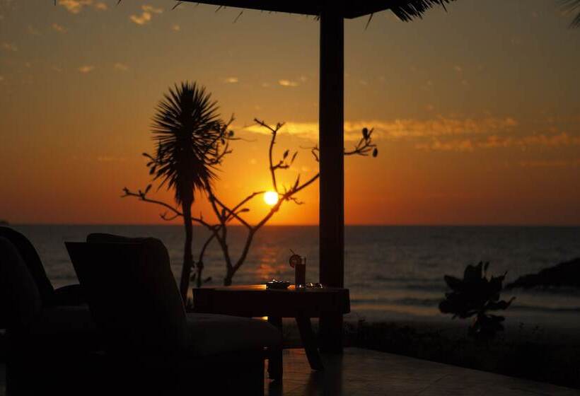 هتل Ngapalii Bay Villas & Spa