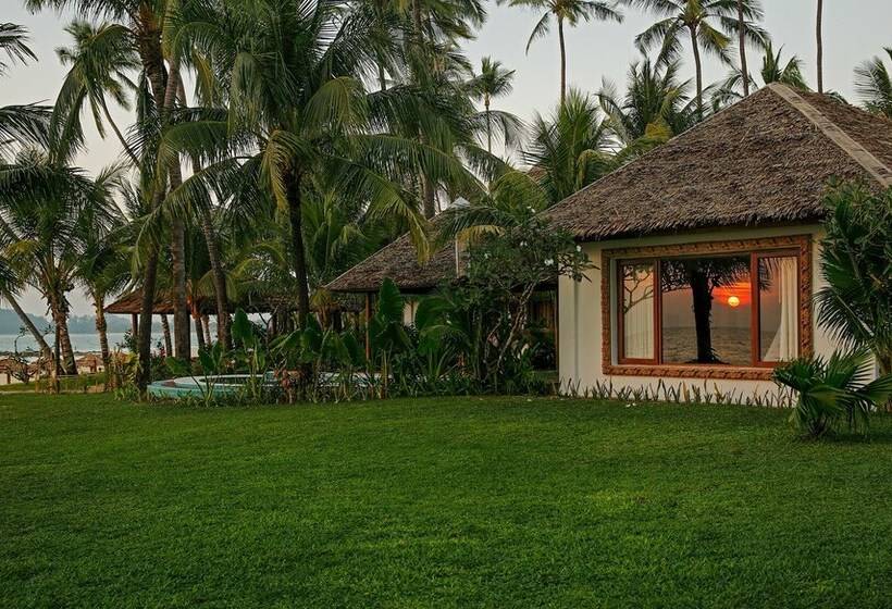 هتل Ngapalii Bay Villas & Spa