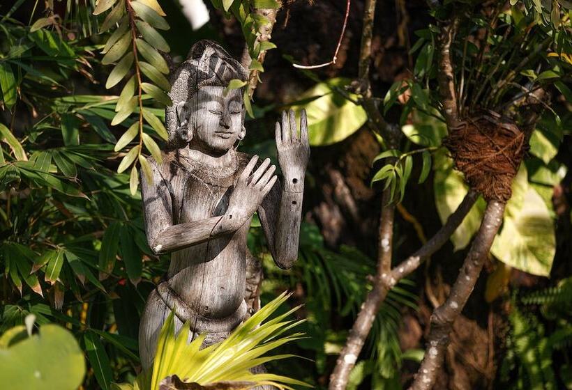 هتل Ngapalii Bay Villas & Spa