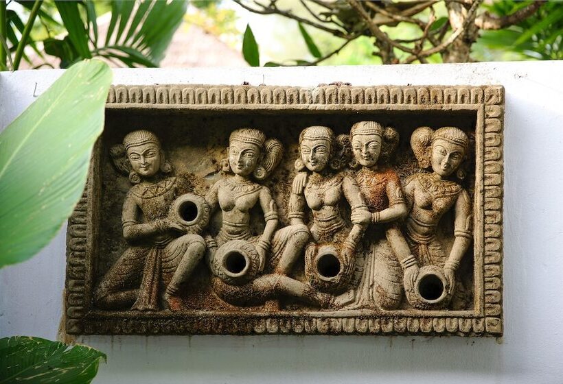 هتل Ngapalii Bay Villas & Spa