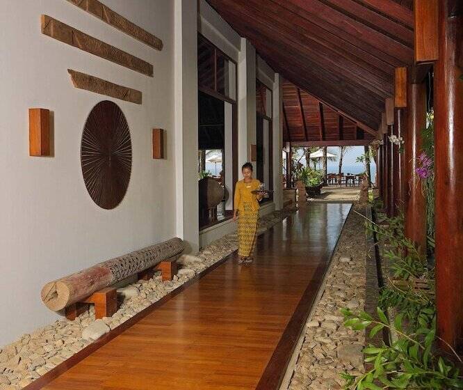 هتل Ngapalii Bay Villas & Spa