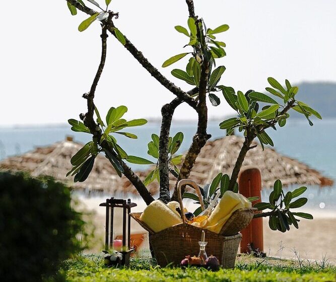 هتل Ngapalii Bay Villas & Spa