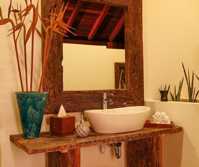 هتل Ngapalii Bay Villas & Spa