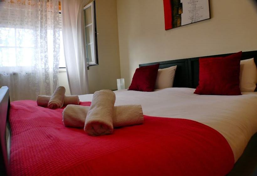 Пансион Surf Royal Guest House