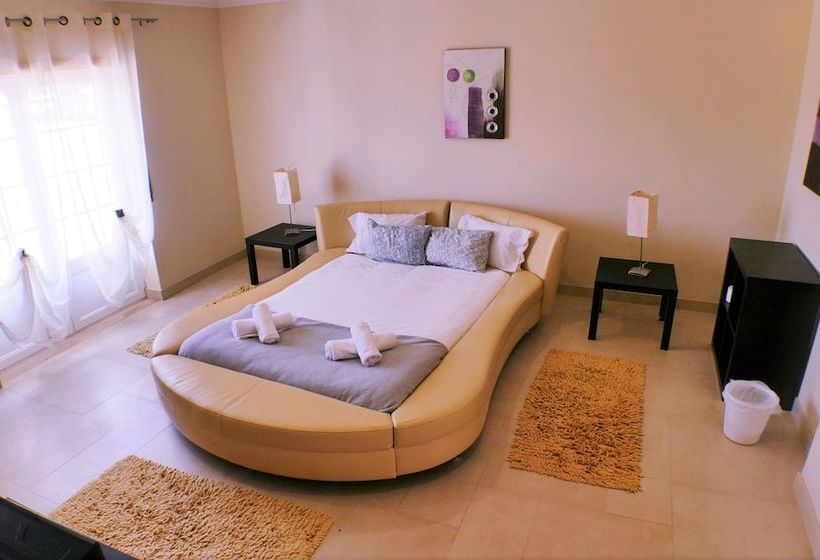 Пансион Surf Royal Guest House