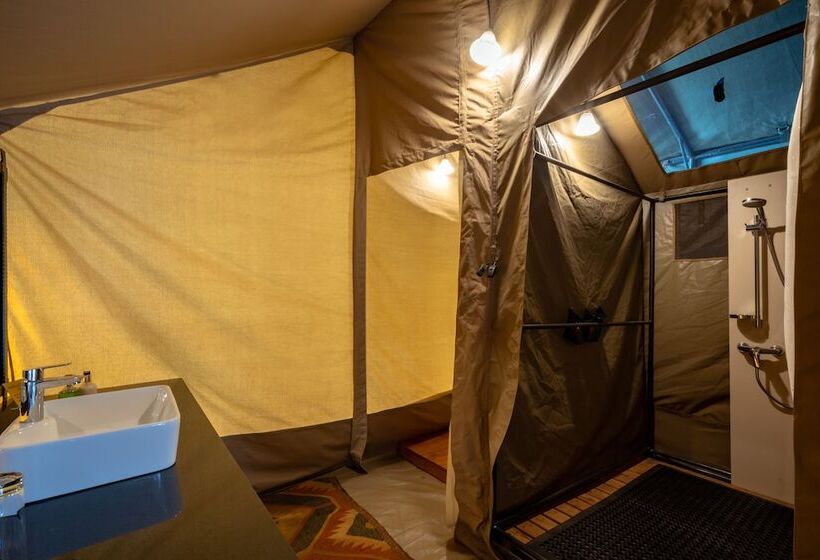 هتل Serengeti Woodlands Camp