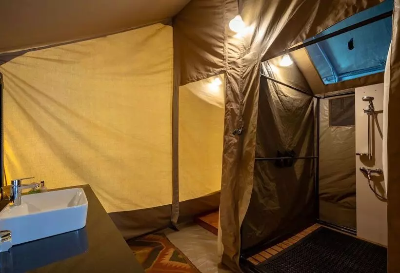 هتل Serengeti Woodlands Camp