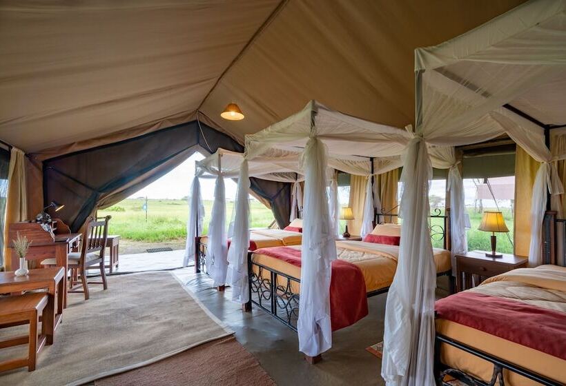 هتل Serengeti Woodlands Camp