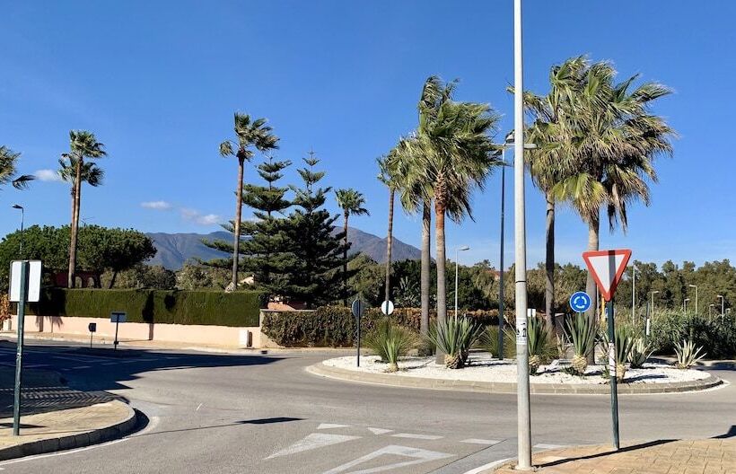 Casares Beach Golf Apartment With Private Garden Direct Pool Access