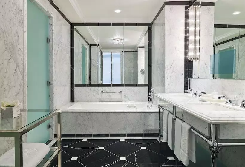 هتل 5th & 55th Residence Club
