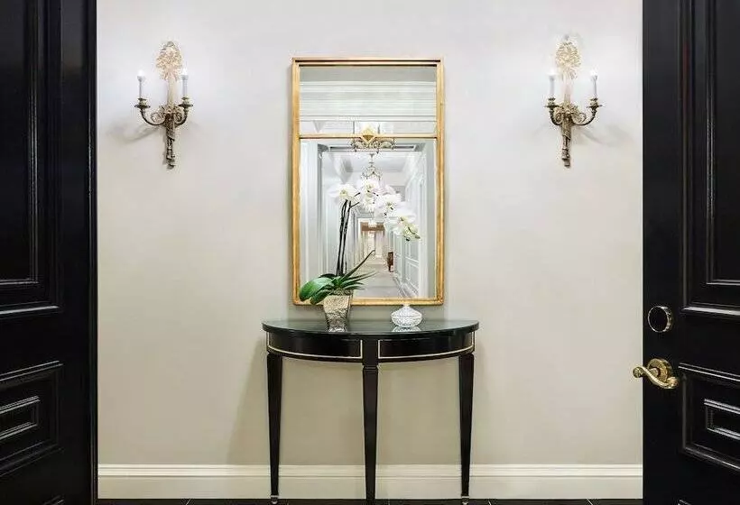 هتل 5th & 55th Residence Club
