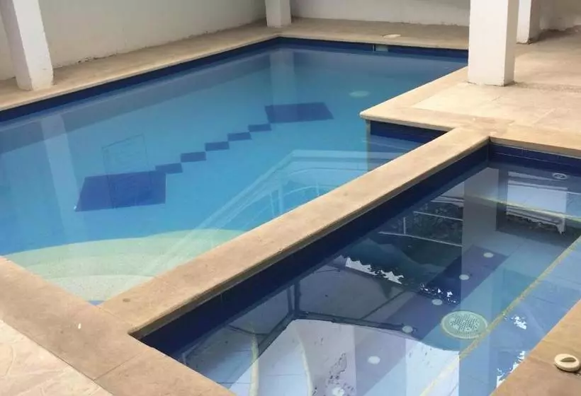 ホテル Real Anapoima
