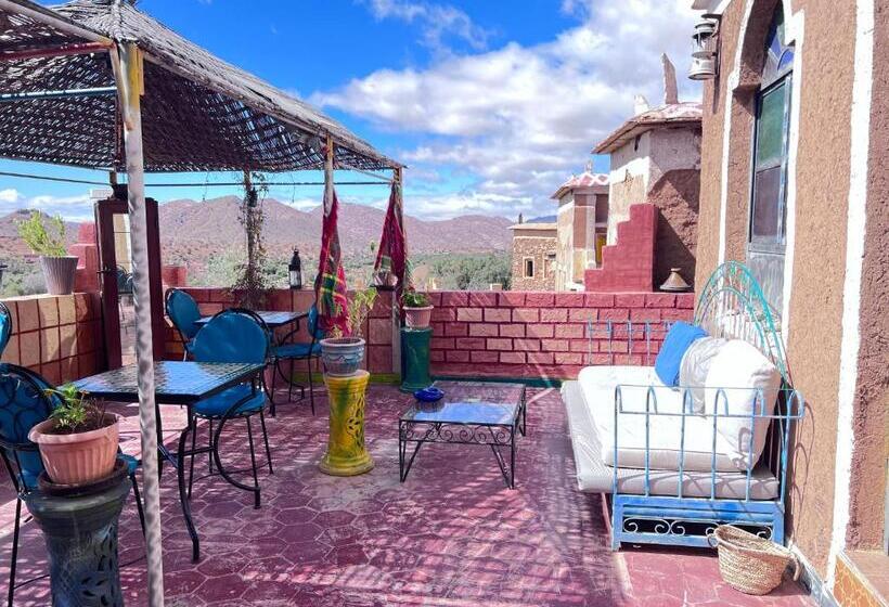 پانسیون La Maison Traditionnelle Hôtel Et Guesthouse