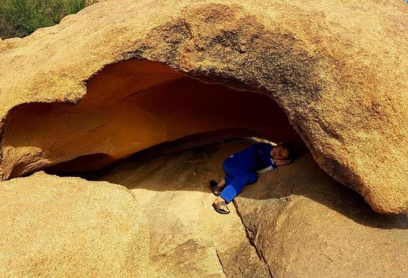 پانسیون La Maison Traditionnelle Hôtel Et Guesthouse