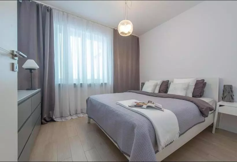 P&o Apartments Piekna