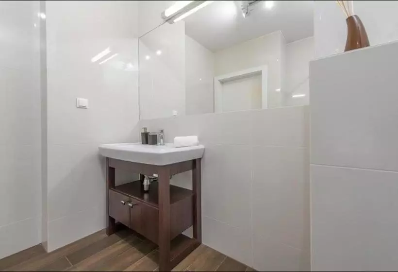 P&o Apartments Piekna