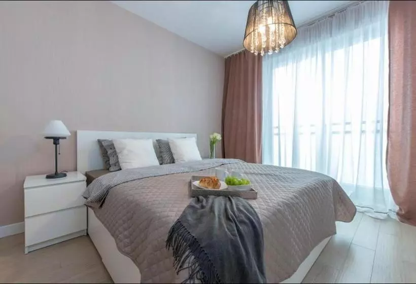 P&o Apartments Piekna