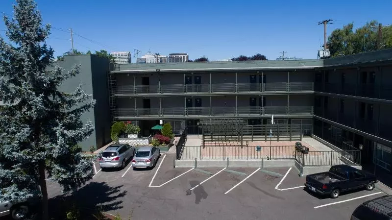 호텔 Eastside Lodge