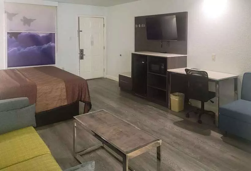 酒店 Econo Lodge Inn & Suites Near Lackland Afb