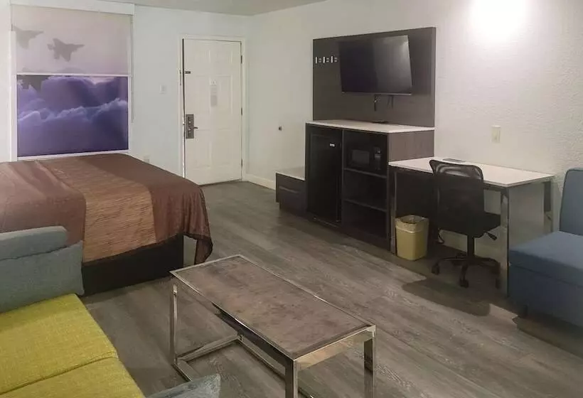 酒店 Econo Lodge Inn & Suites Near Lackland Afb