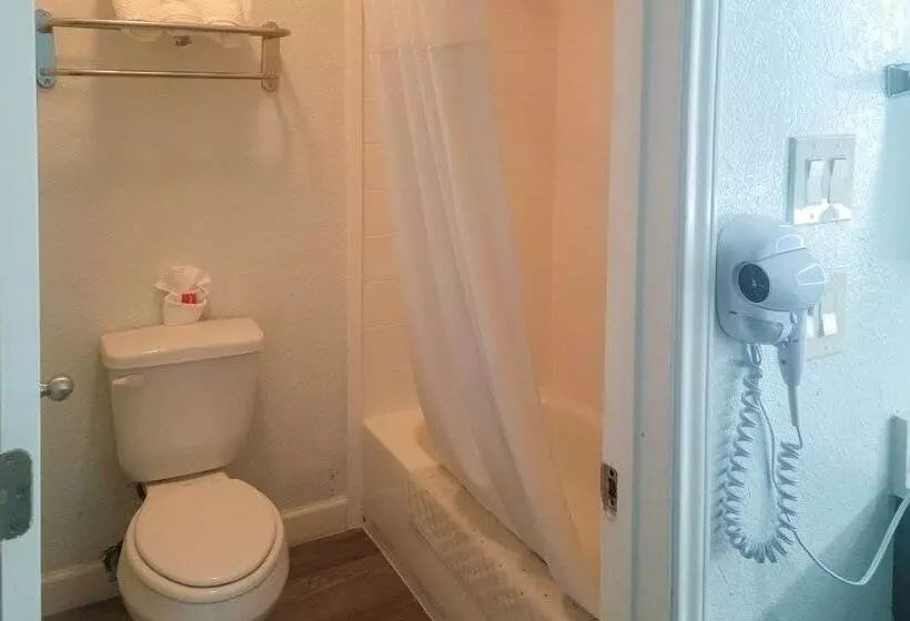 酒店 Econo Lodge Inn & Suites Near Lackland Afb