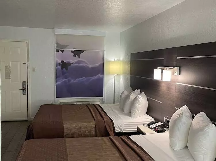酒店 Econo Lodge Inn & Suites Near Lackland Afb