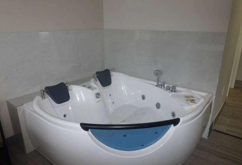 Отель Red Roof Inn & Suites Mobile Sw  I10