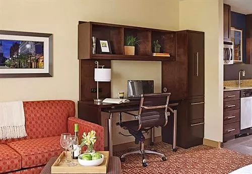 هتل Towneplace Suites By Marriott Burlington Williston