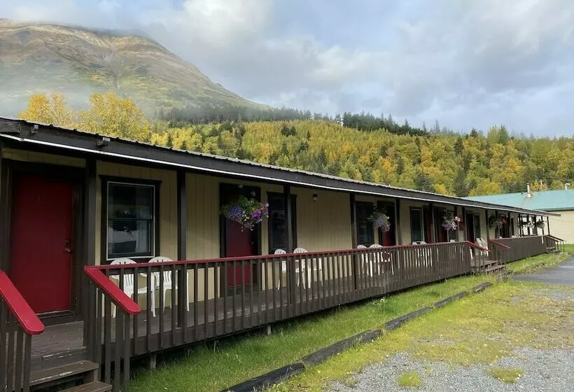 ホテル Trail Lake Lodge