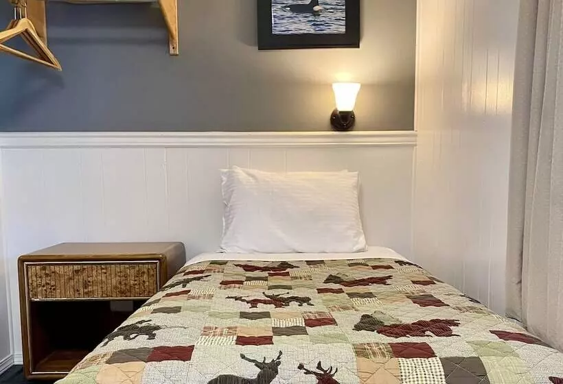 ホテル Trail Lake Lodge