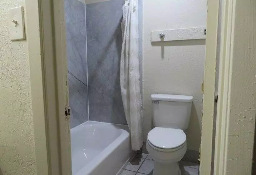 Отель Travel Inn Beaumont